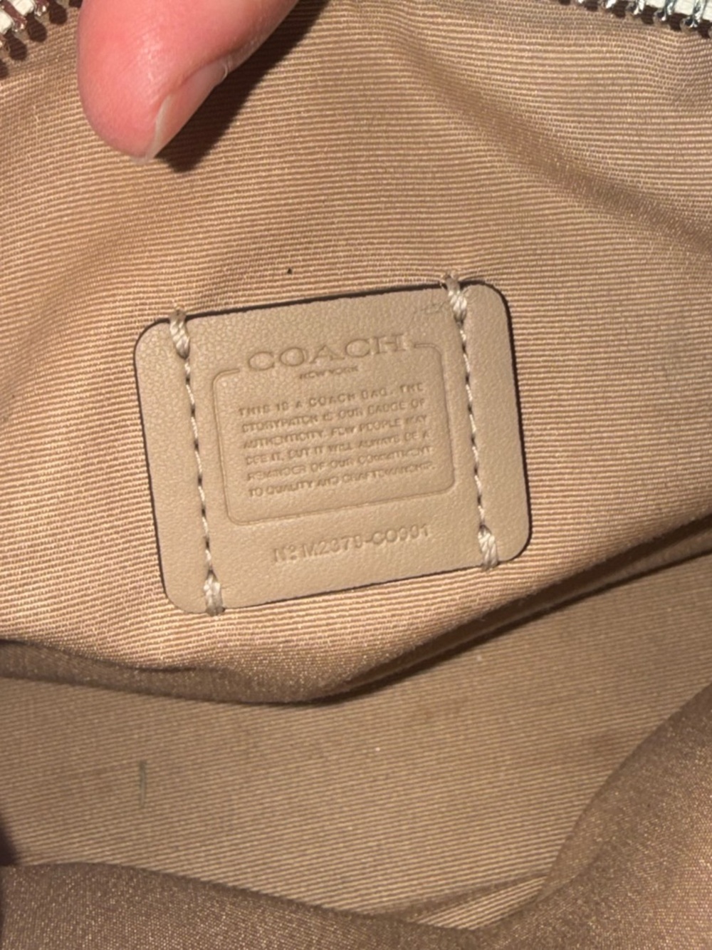 AUTHENTIC COACH OUTLET LACEY CROSSBODY BARREL BAG IN WHITE PEBBLE LEATHER - Picture 5 of 5
